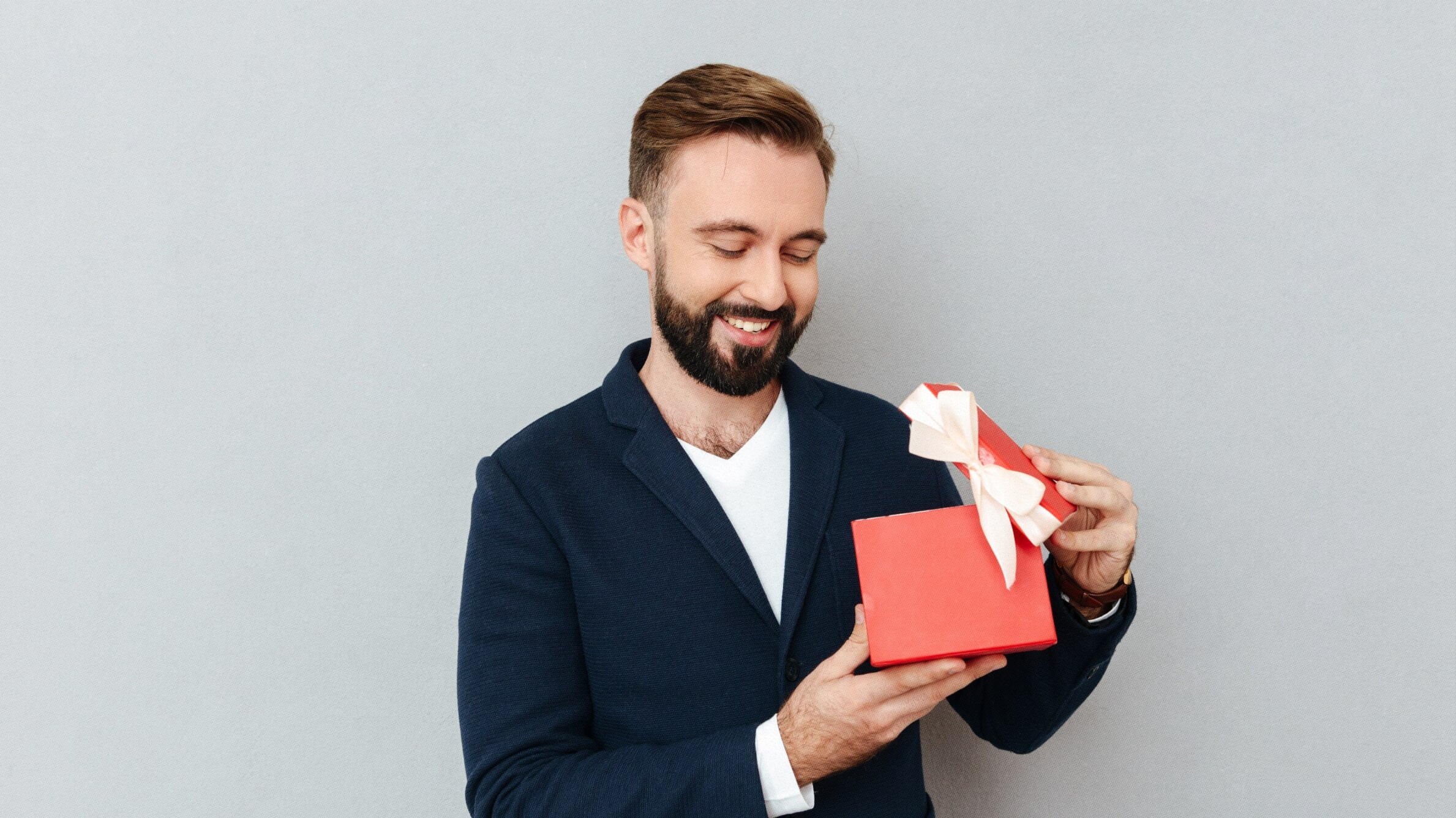 Подарок коллеге на 23 февраля