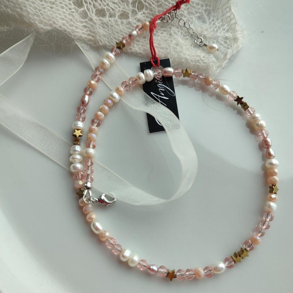 Delicate choker with stars