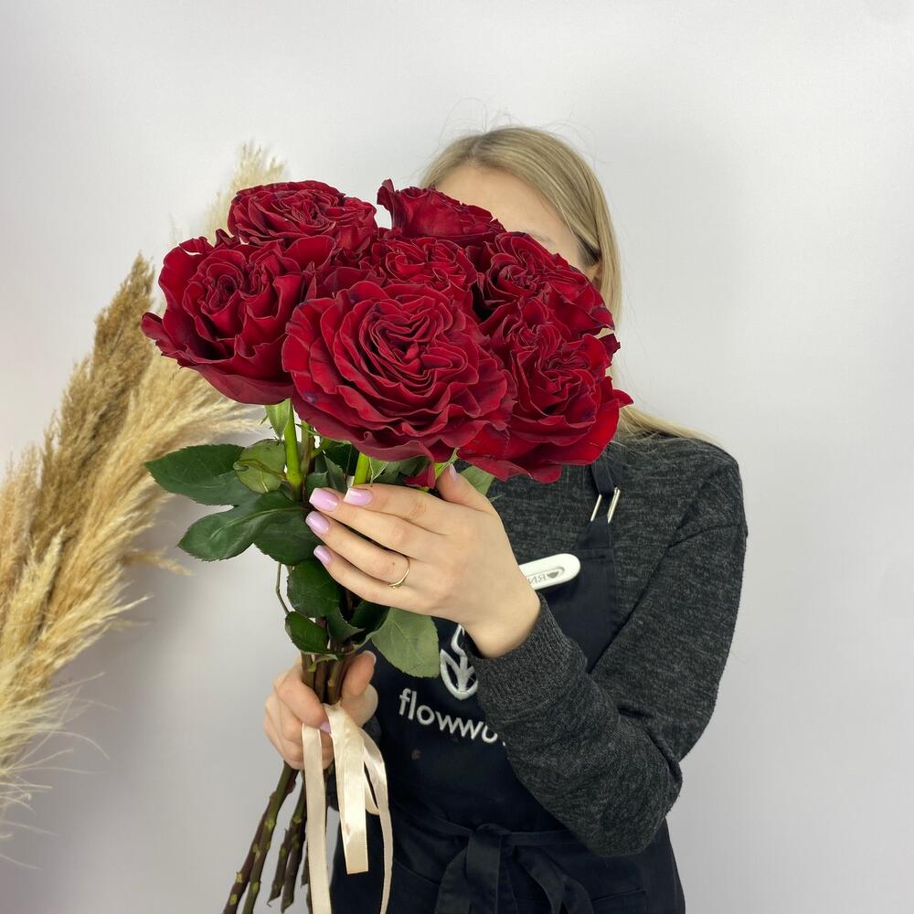 Красные ажурные розочки🌹