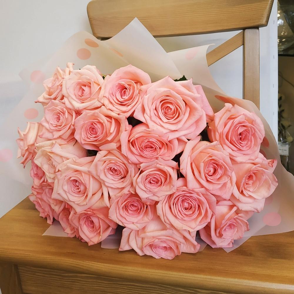 Розовые розы 🌺 ( 17 шт)