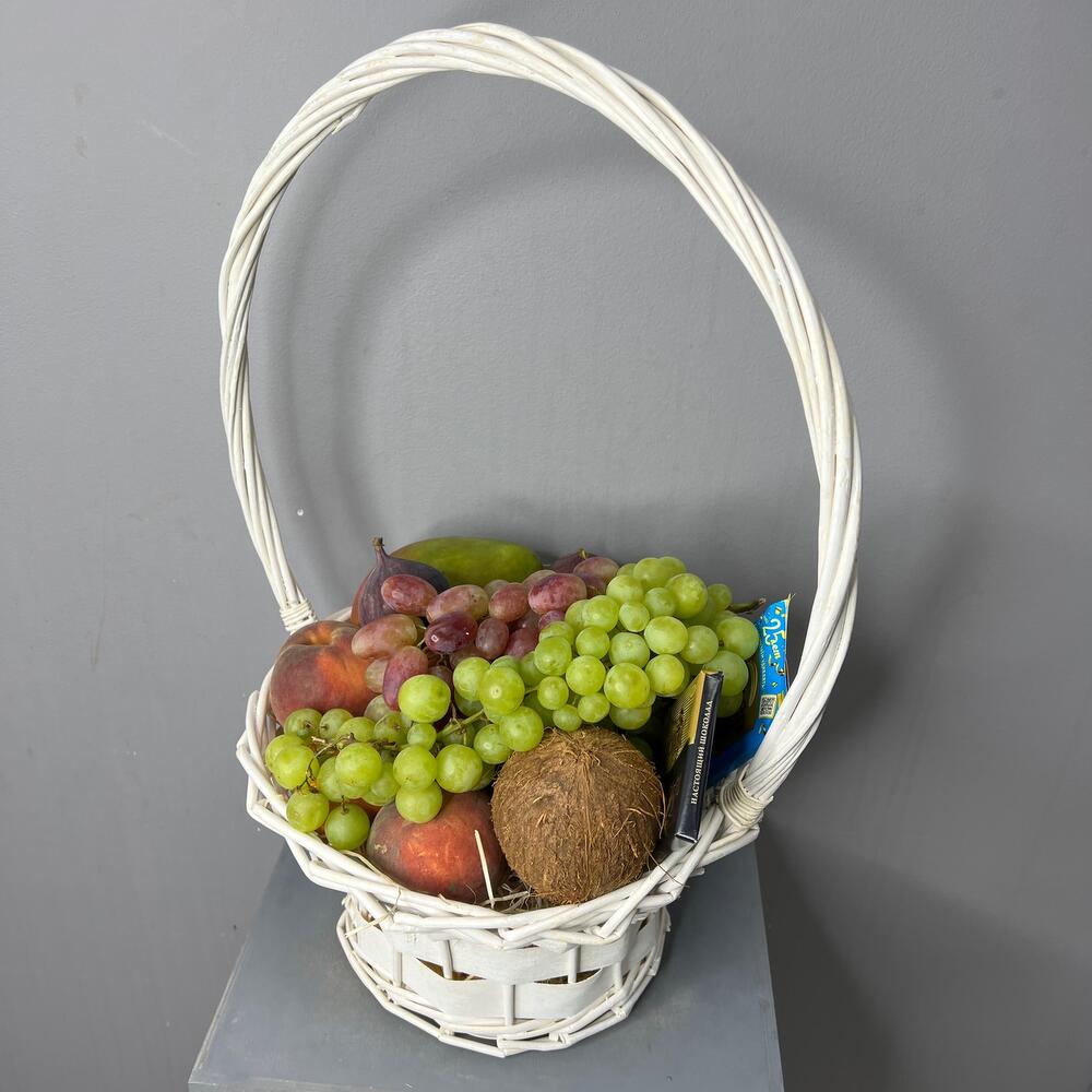 ✅Exotic fruit basket
