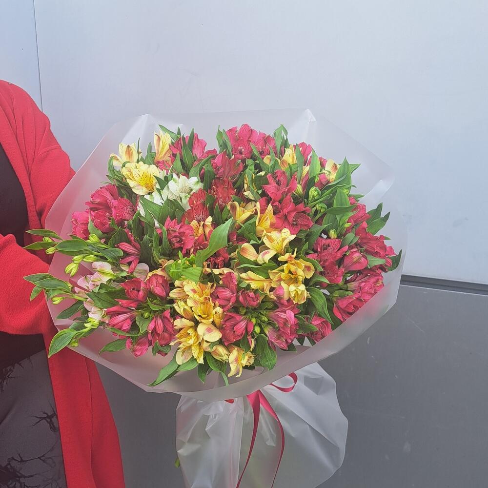 Микс из альстромерии 💐