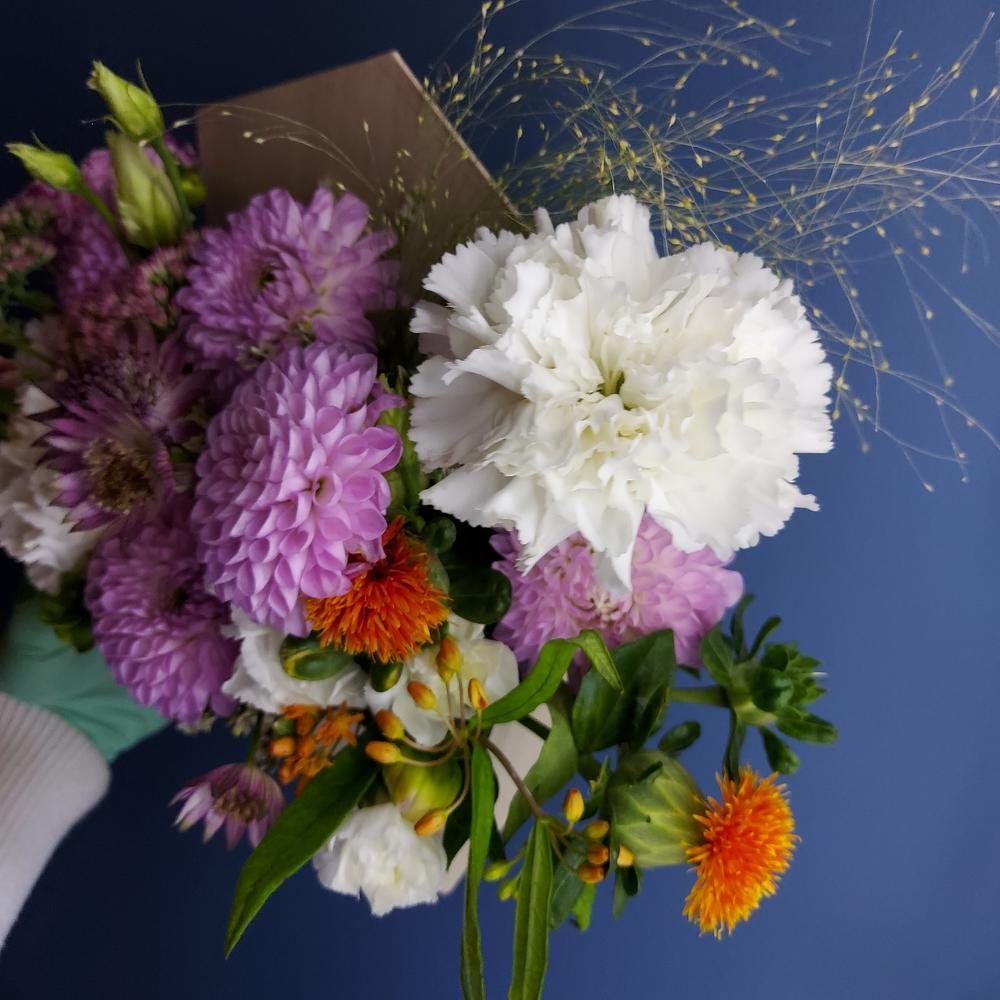 Envelope with dahlias
