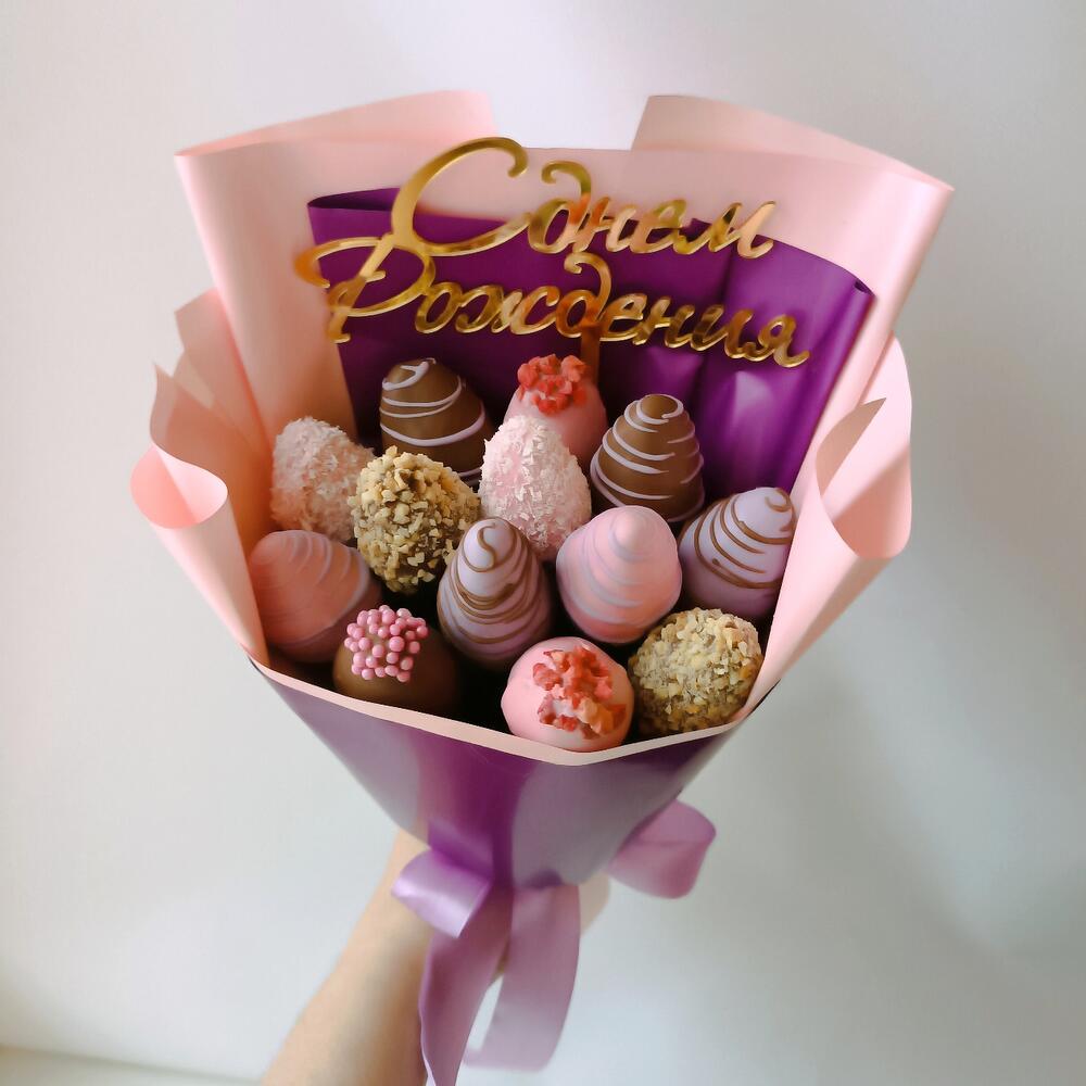 Strawberry bouquet "Fantasy" gift for mom