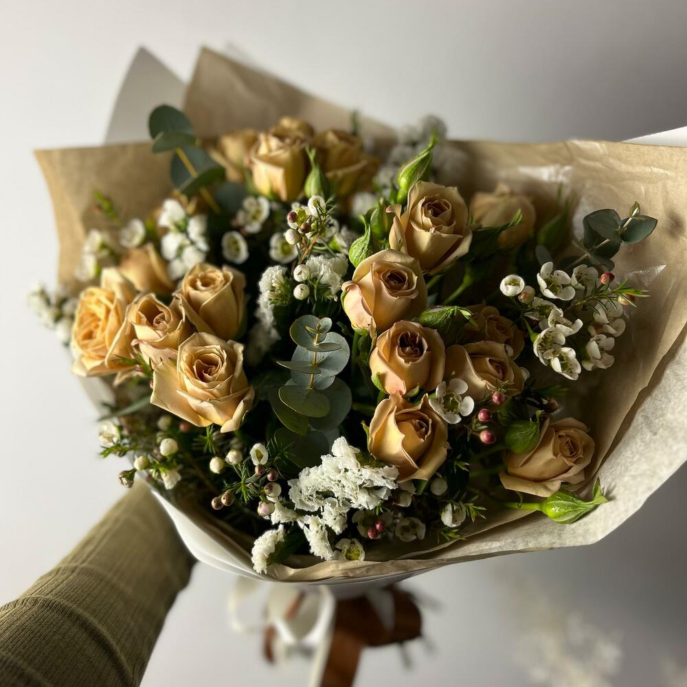 Кремовые розочки с хамелациумом🥀