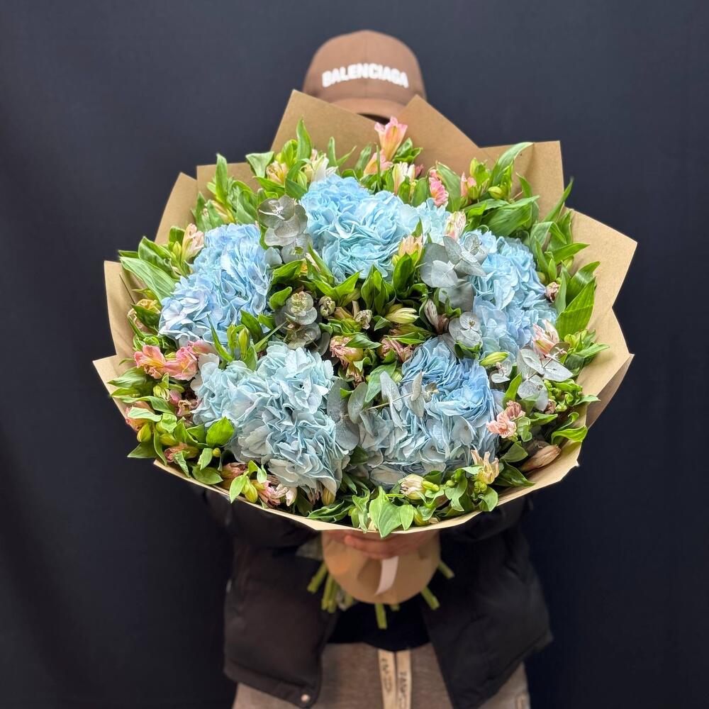 Гартензии с альстромерии💐