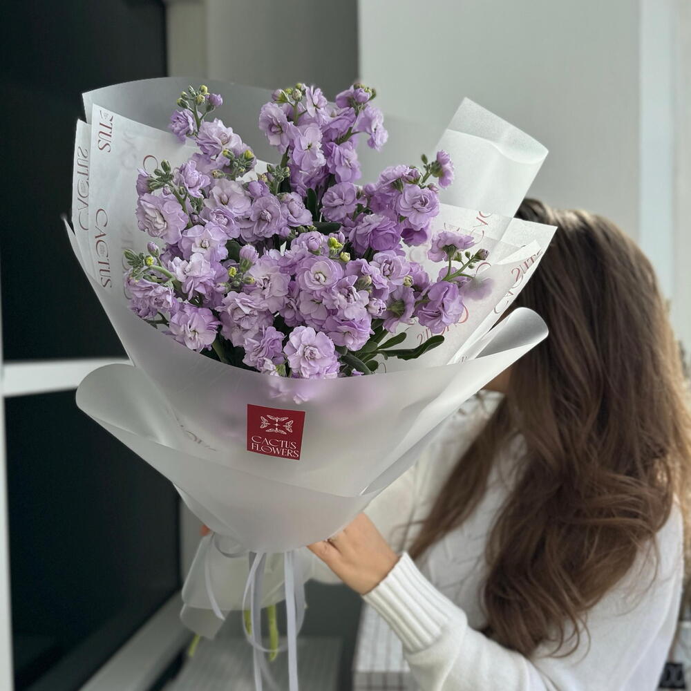 Моно букет с ароматной Матиолой (7шт)