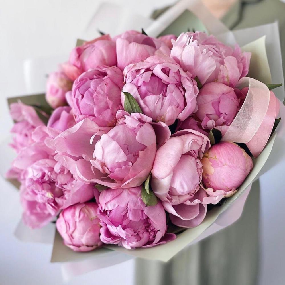 Букет цветов пионы фото Bouquet of peonies,Cupid, 19500 RUB, delivery in 2 h Flowwow - flower delivery V