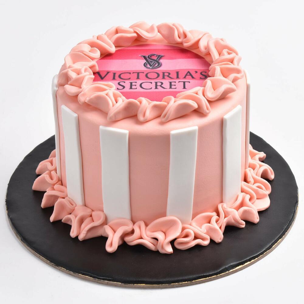 Cakes　delivery　AED,　buy　with　Bakery　Dubai,　Cake,　FNP　on　Cakes　price　Confectionery　449　of　a　at　Flowwow　Glamour　Secret　Victorias　Chocolate