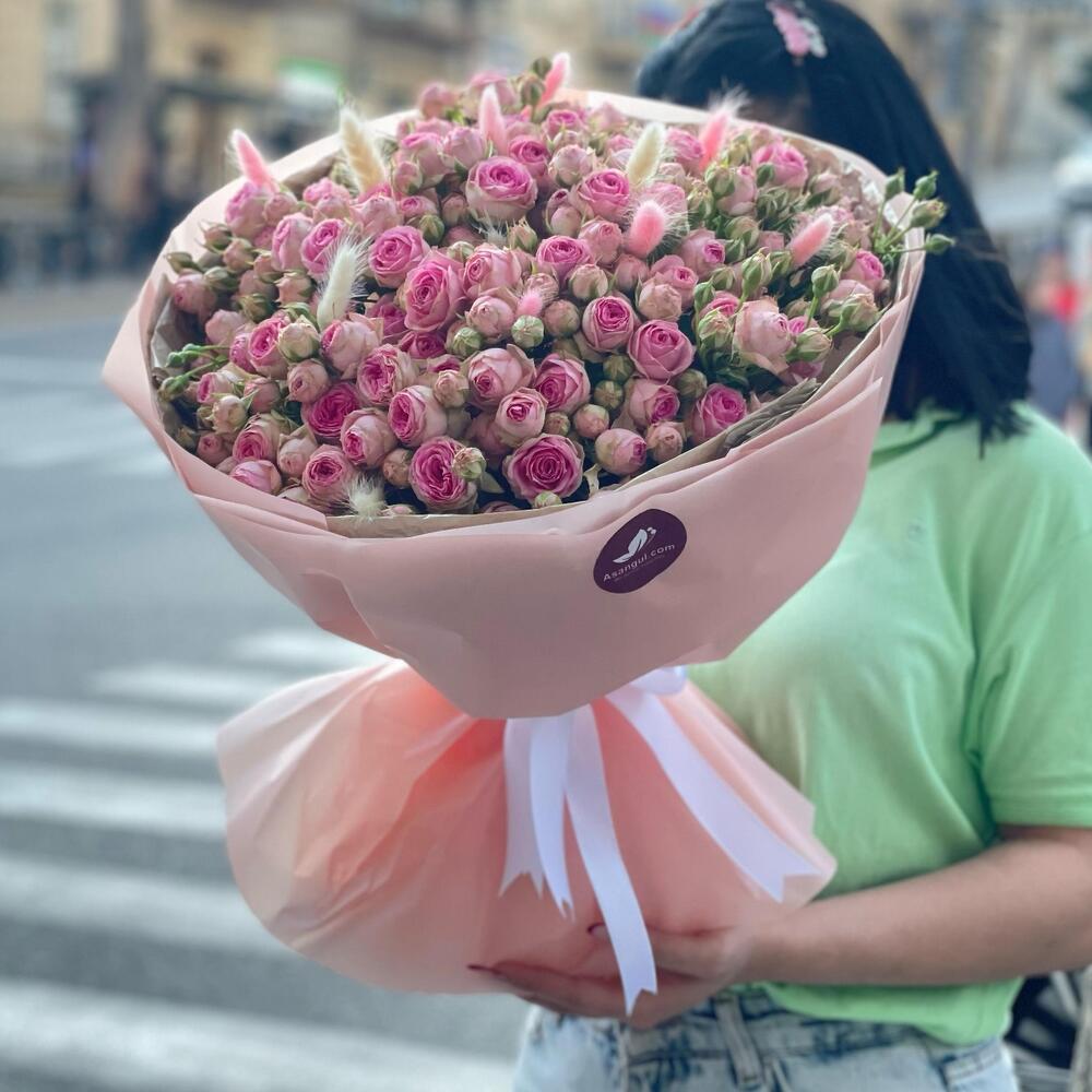 Пионовидные кустовые розы