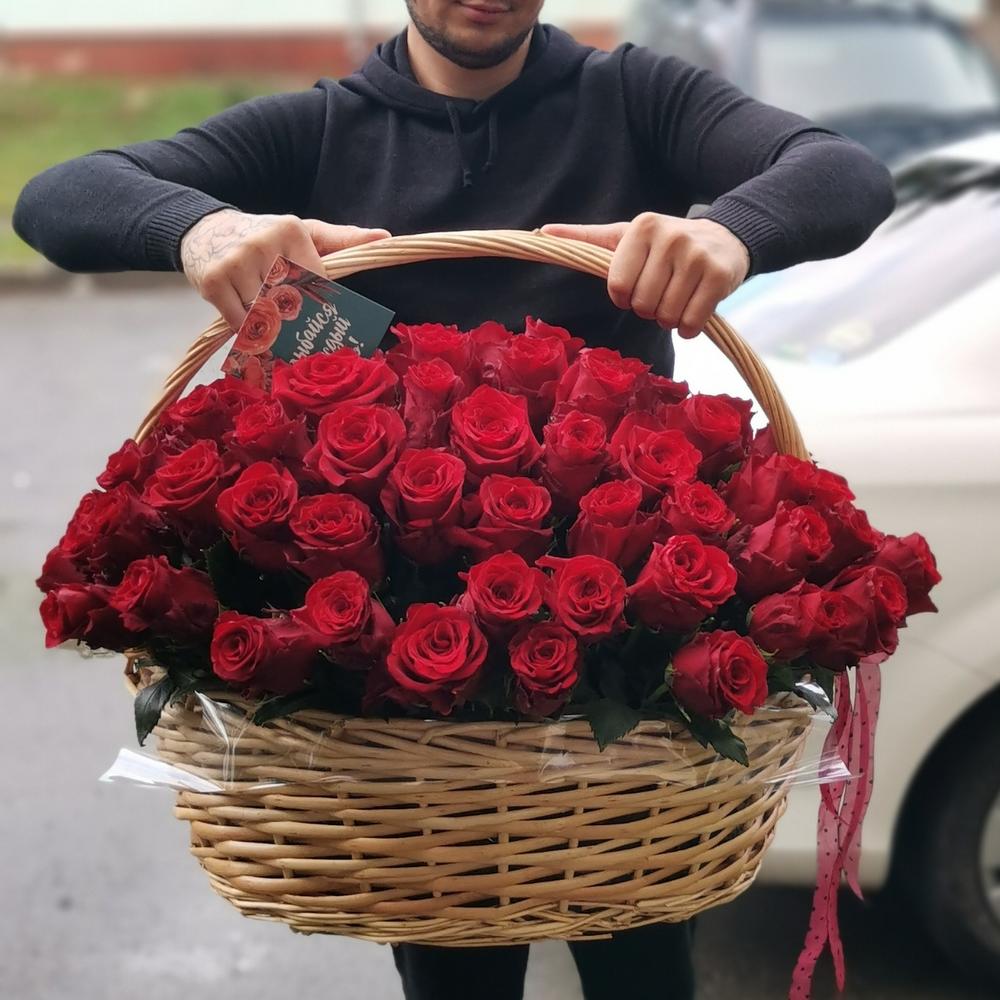Корзина из 101 розы