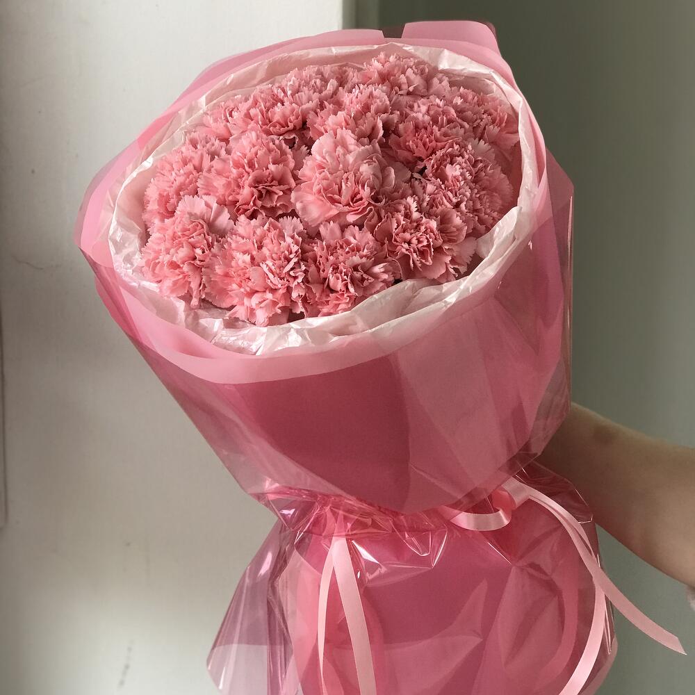 15 varietal pink dianthuses 33 Buket flowers