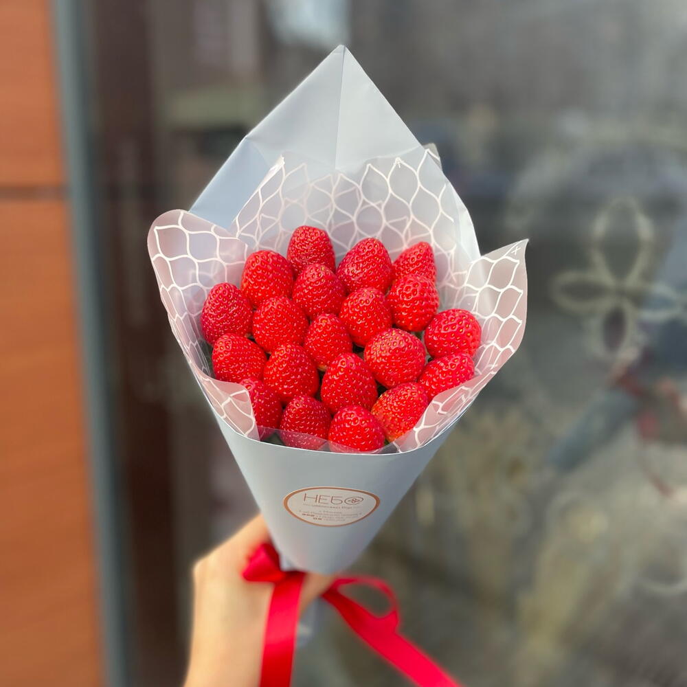 Клубника 300 Комплимент *
