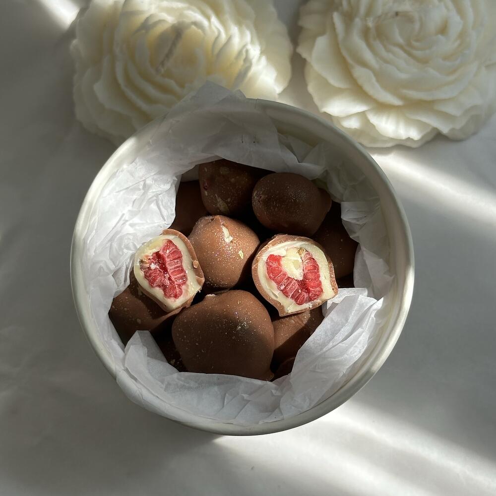 Raspberries in kinder chocolate