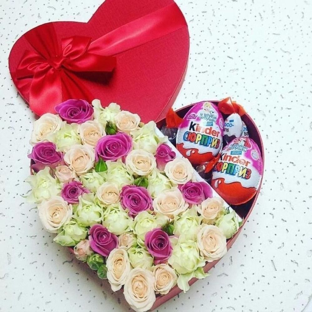 Купить Коробку С Цветами И Конфетами