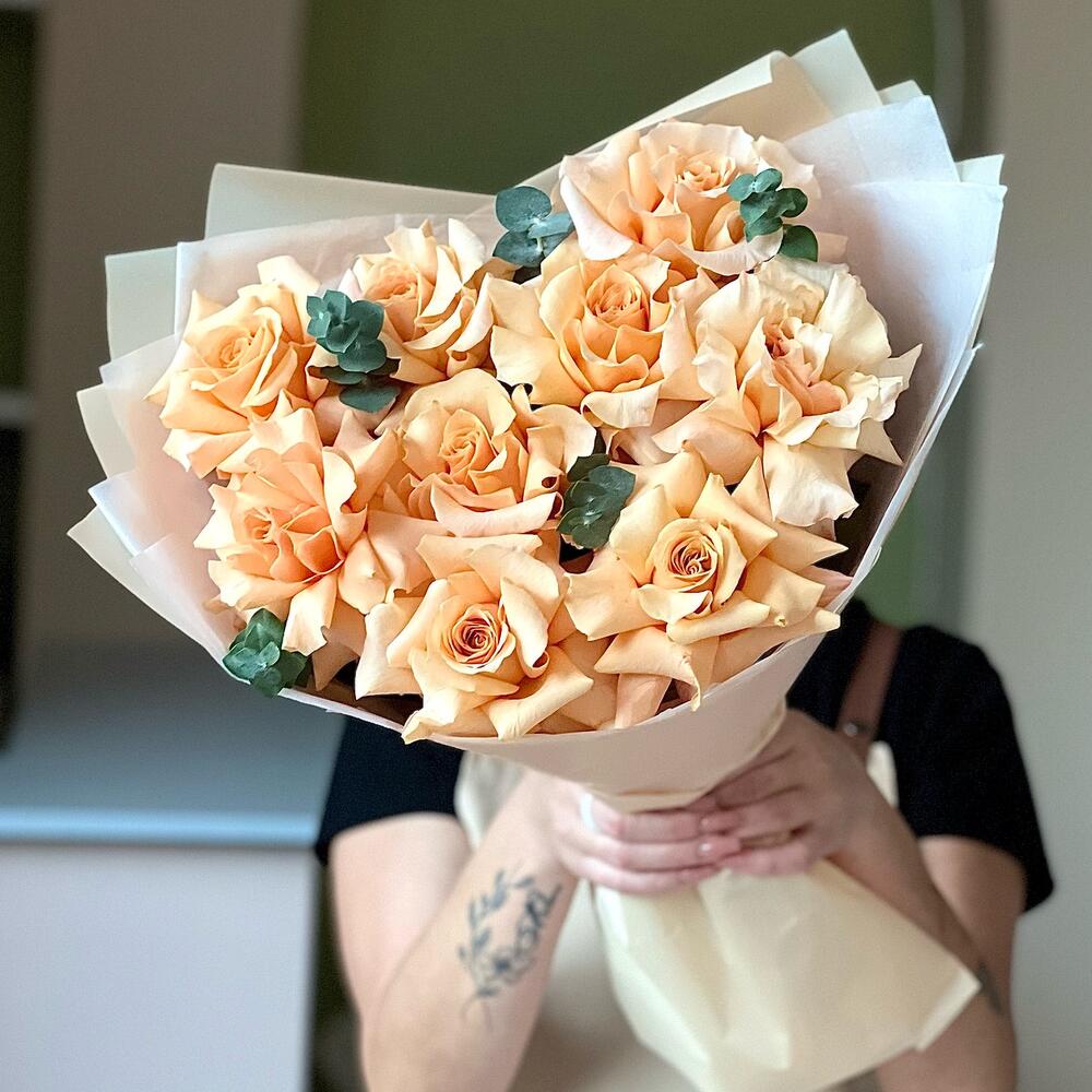 Монобукет с пион.розами и эвкалиптом 2