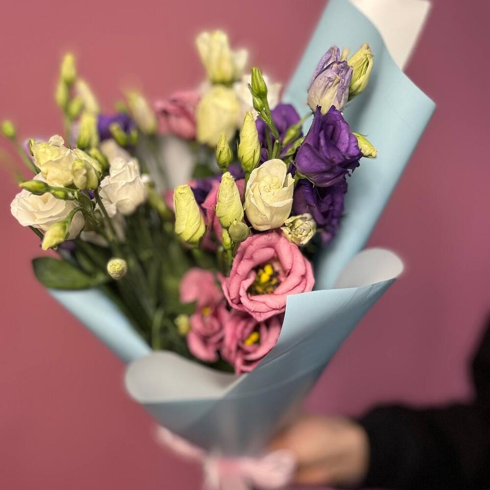 Bouquet of eustoma