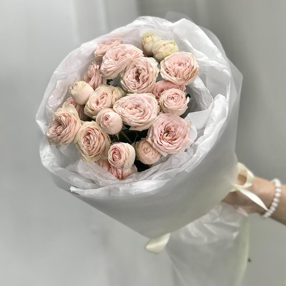 Пионовидные кустовые розы Sweet Giselle — букет «ТОП 5»