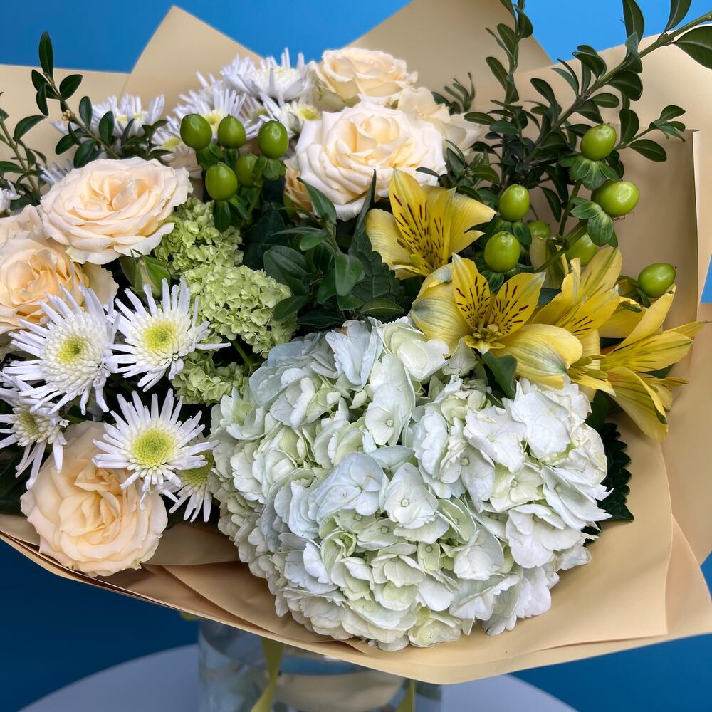 Bouquet with hydrangea