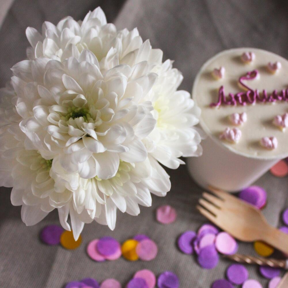 Бенто-торт в стакане + цветы для любимой 💓, Цветы Подольск, Московская ...