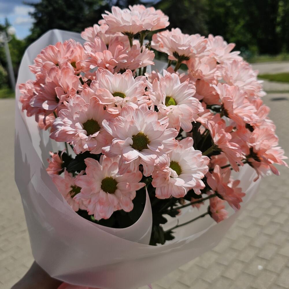 Букет из персиковой хризантемы