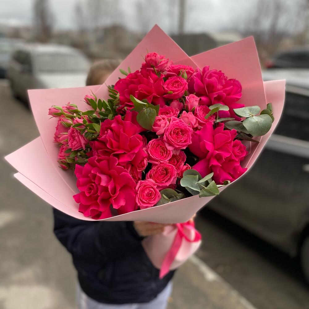 Пинк флойд с кустовыми розами