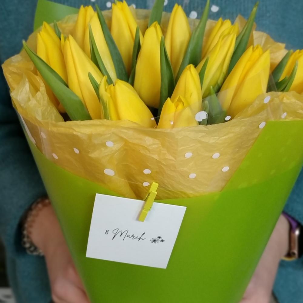 Жёлтые тюльпаны