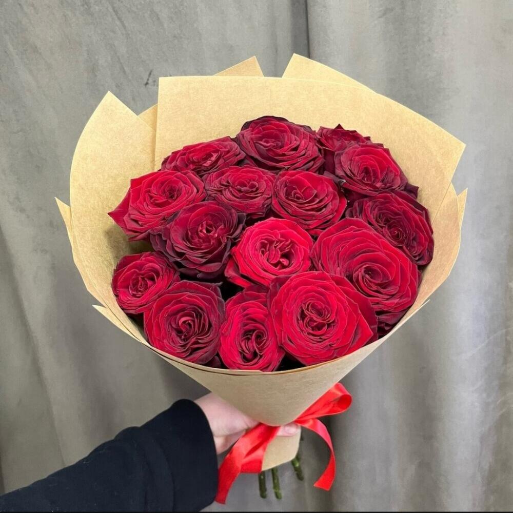 15 красных роз 🌹