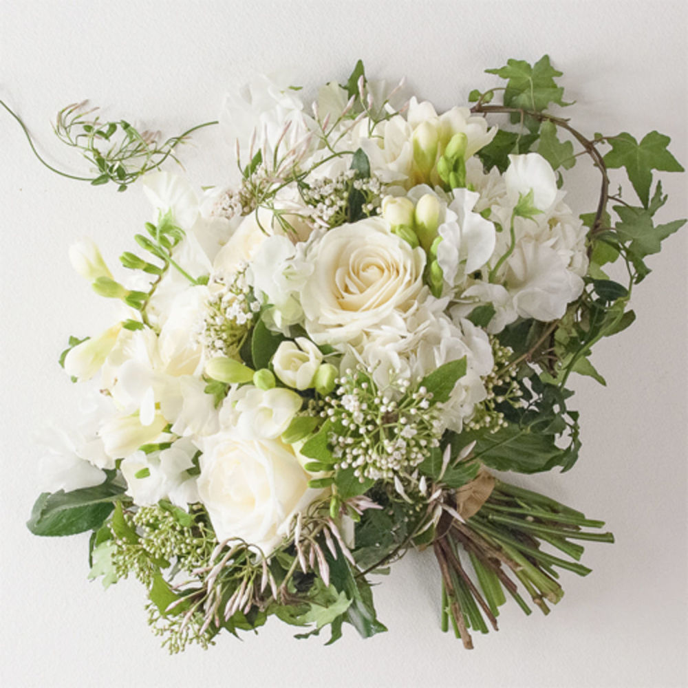 Bouquet blanc. Букет белых роз. Букет из белых цветов. Композиция из белых цветов. Букет из белых роз.