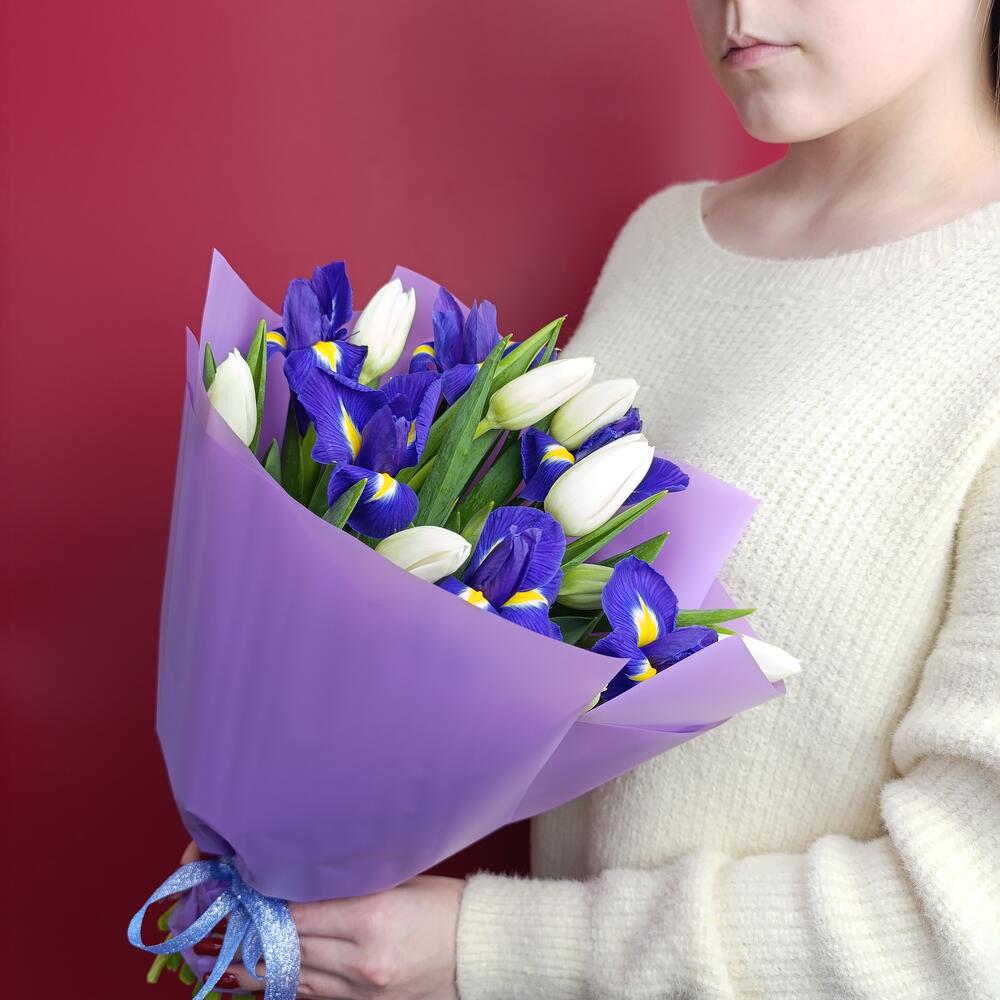 💙Белые тюльпаны с ирисами