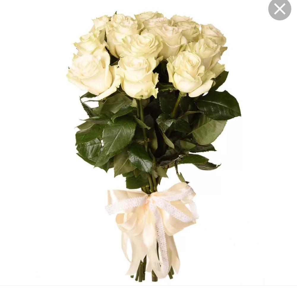 Букет роз 11 штук. Розы Мондиаль белые 15 штук. Букет 9 роз Мондиаль. 15 Штук розы Мондиаль.