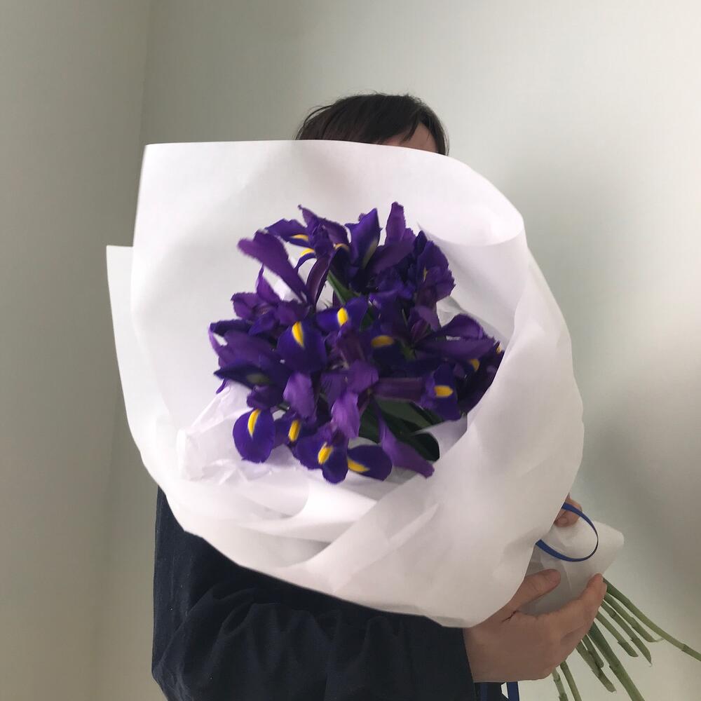 Охапка ирисов, L