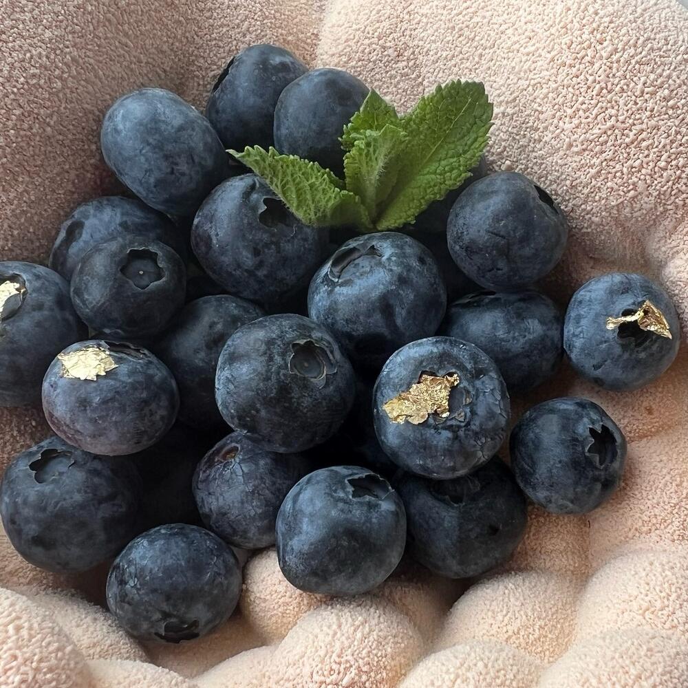 Муссовый тортик «Сердце в руках», Кондитерские и пекарни в Москве ...