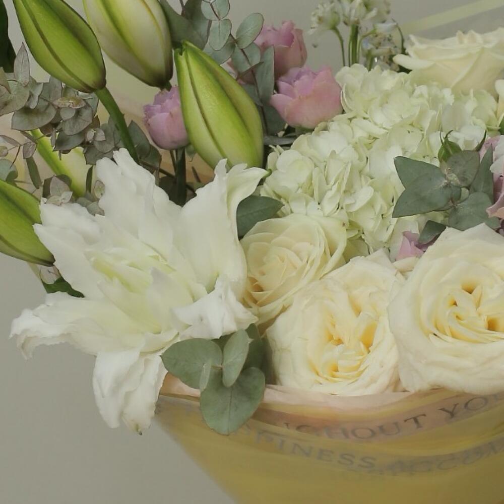 Букет лилий white Roses