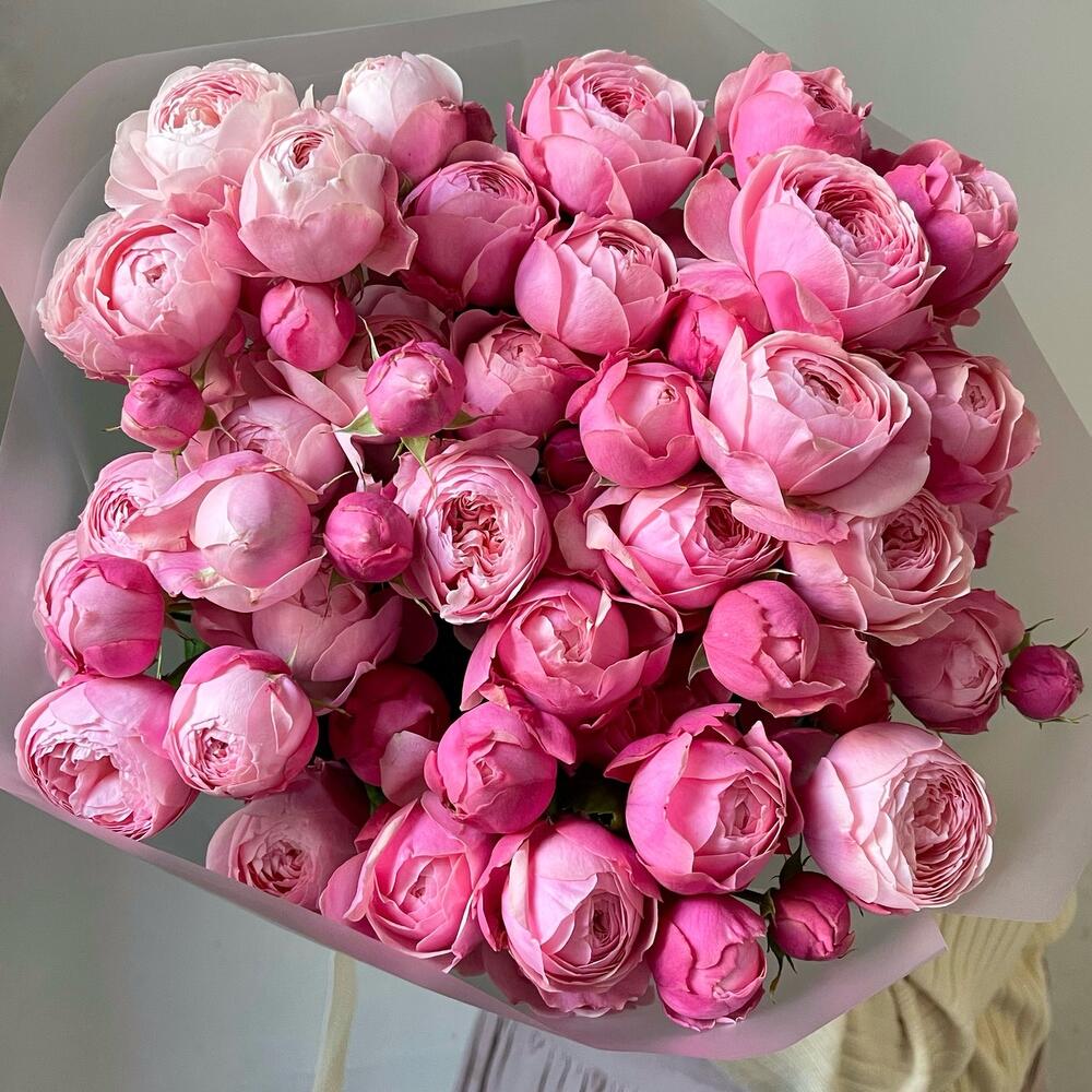 11 пионовидных кустовых роз🌸