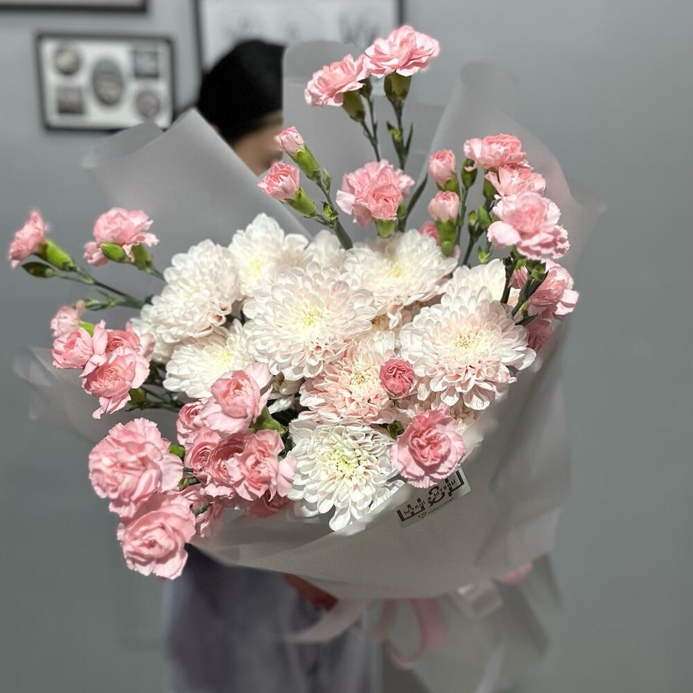 Букет с нежными диантусами