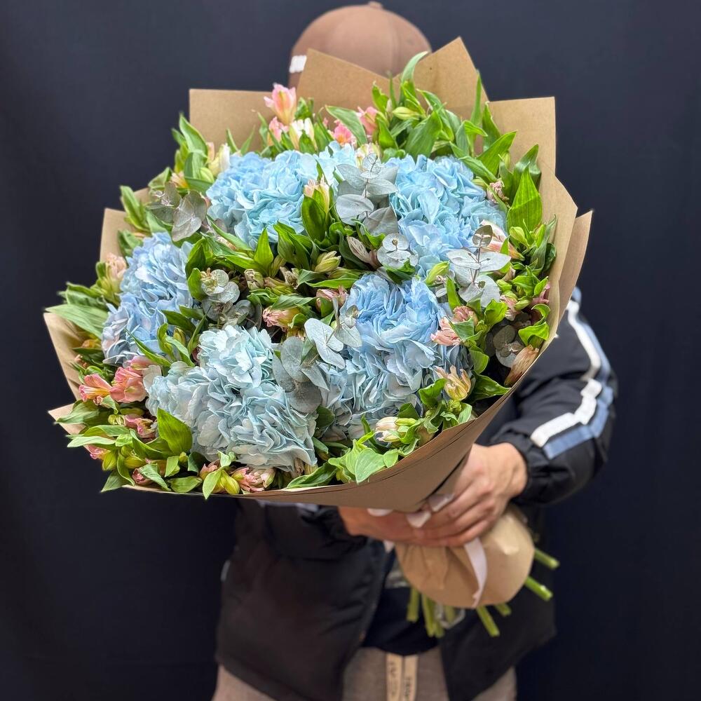 Гартензии с альстромерии💐