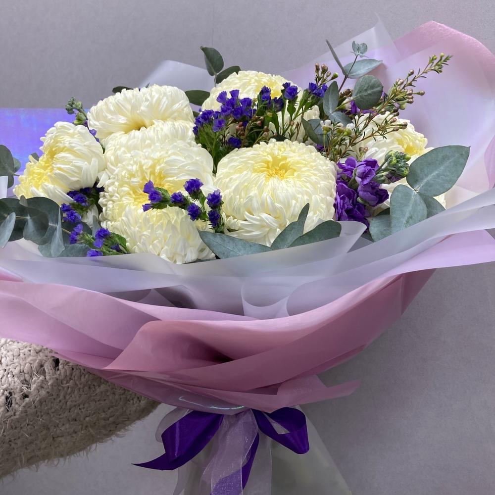 The season of chrysanthemums