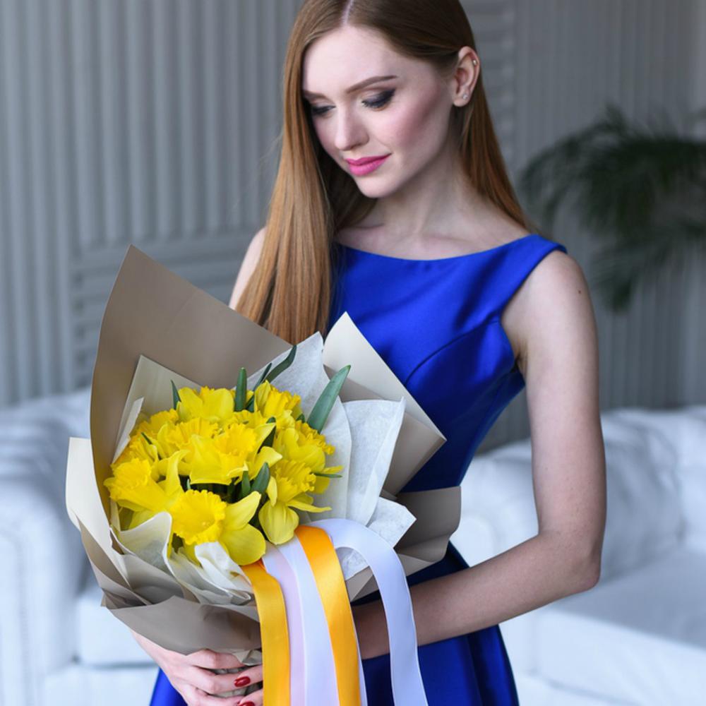 Букет нарцисов