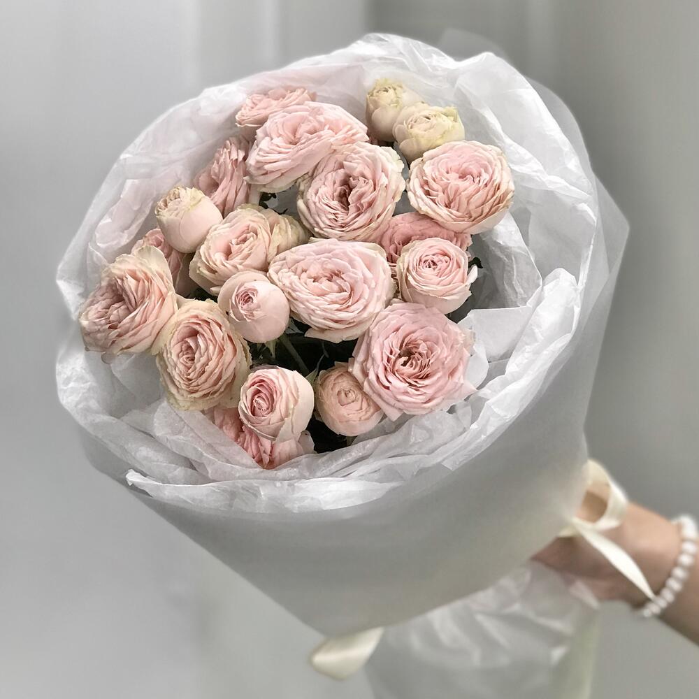 Пионовидные кустовые розы Sweet Giselle — букет «ТОП 5»