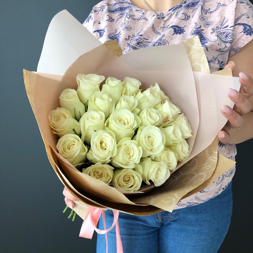 Lady Flowers — 21 белых роз в оформлении