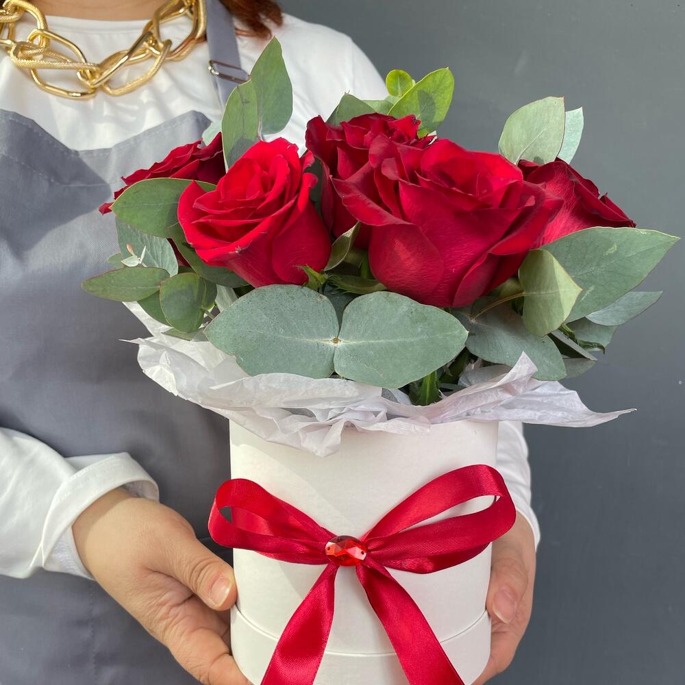 Акция!! Бордовые розы в шляпной коробке. Супер акция