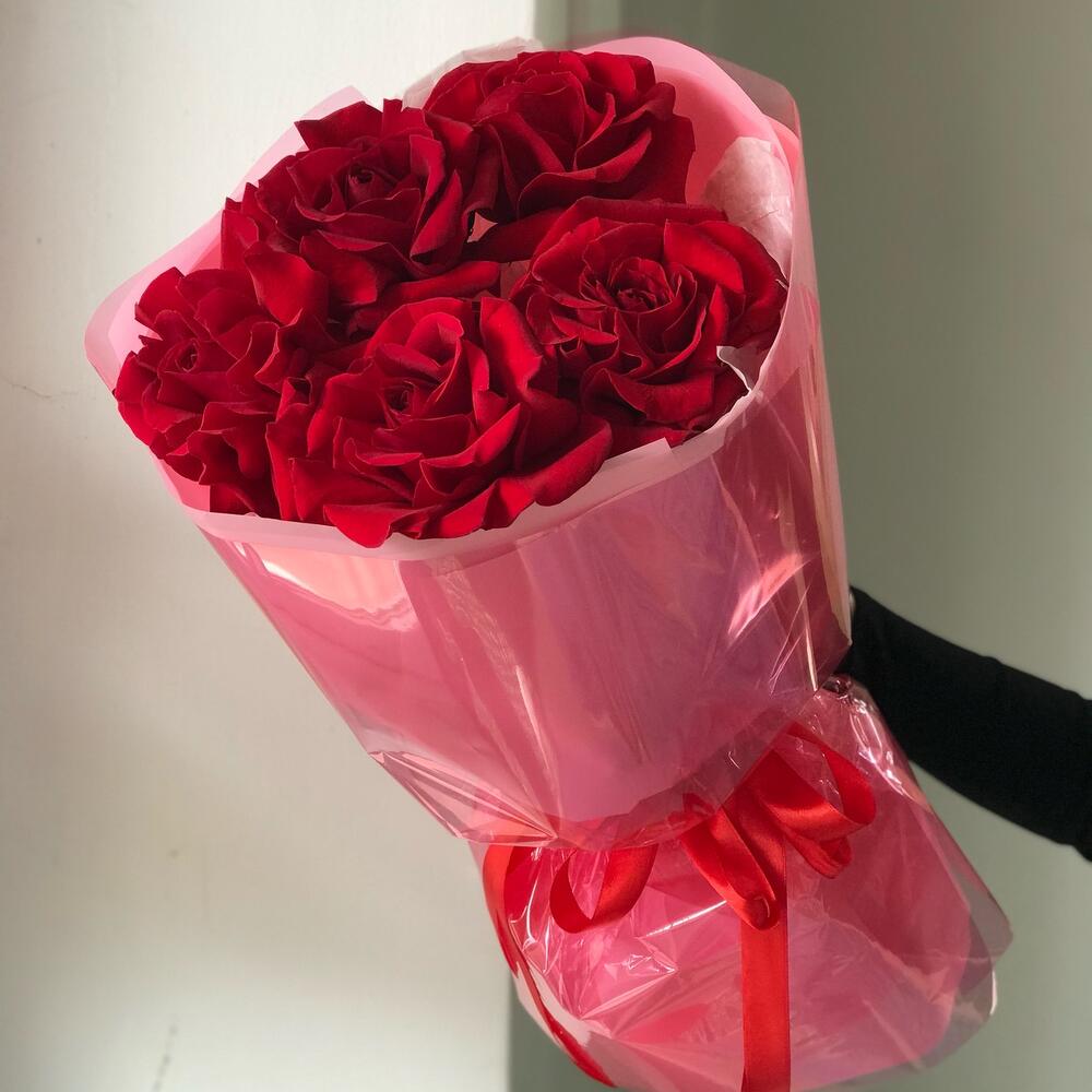 5 красных французских роз Фридом букет 9 Buket flowers