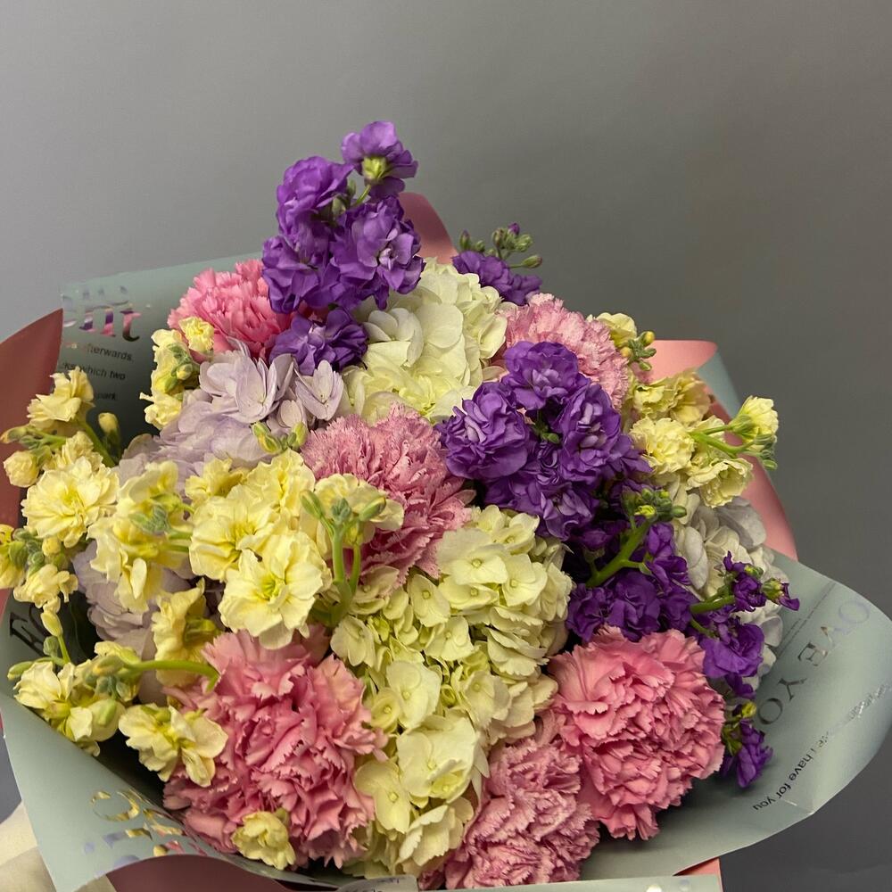 Нежный букет для самой дорогой, Цветы и подарки Виктория-2, городской ...