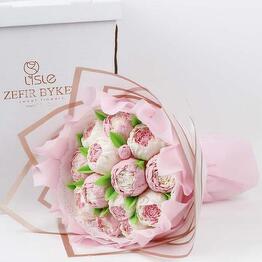 Lisle Sweet flowers