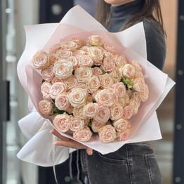 Mai Flowers studio