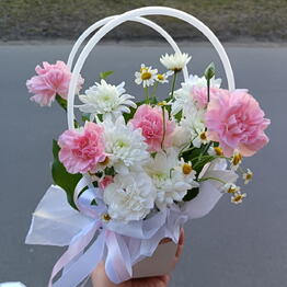 Viktoria Bloom Flowers