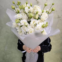 Liana Flowers