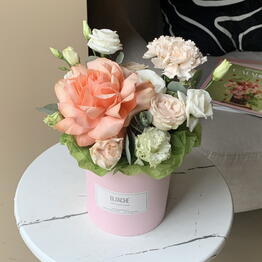 Blanche flowers na Kompozitorov