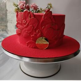 Studiya Desserts Valentine